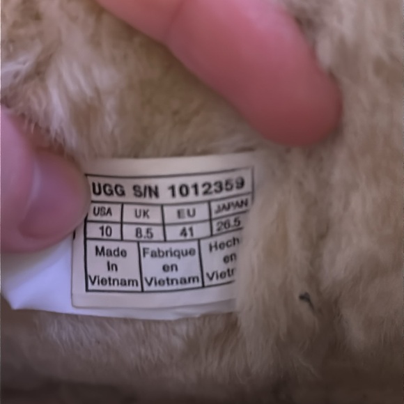 UGG Quincy Chestnut Boots - Picture 12 of 16